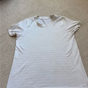 Lululemon Womens Breeze By Short Sleeve Shirt size 8